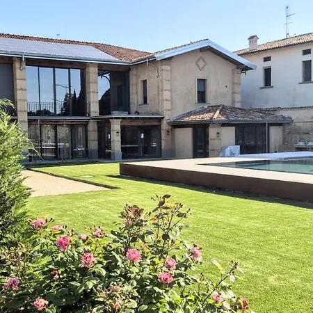 Appartement Elegant With Porch And Shared Pool Adro